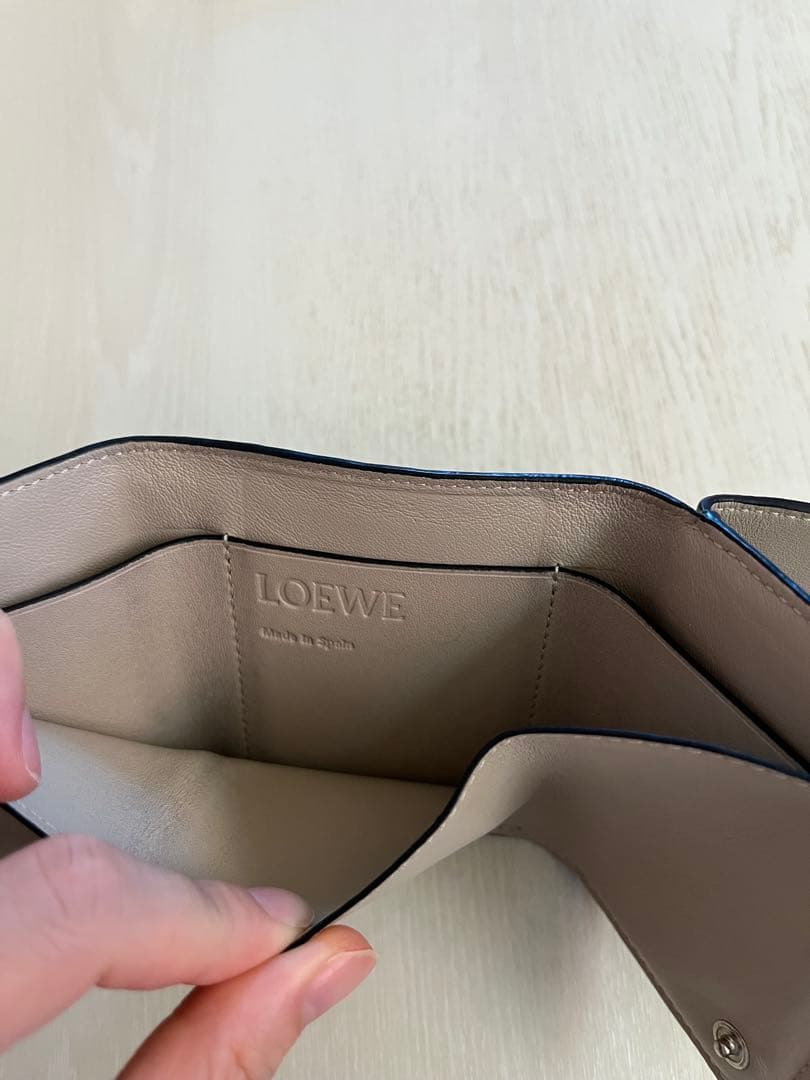 LOEWE(ロエベ) グリーン　三つ折り財布