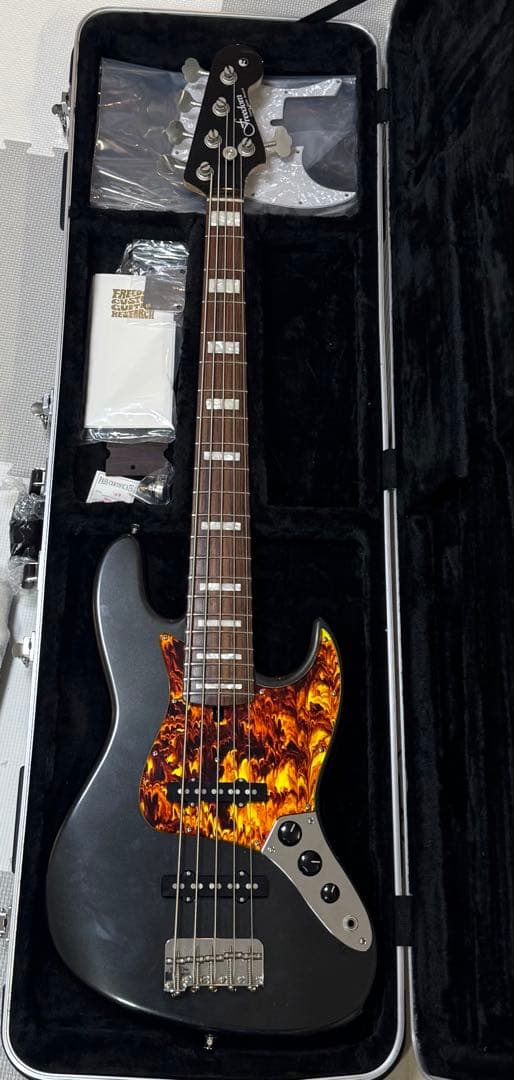 ベース FREEDOM CUSTOM GUITAR RESEARCH JB 5st