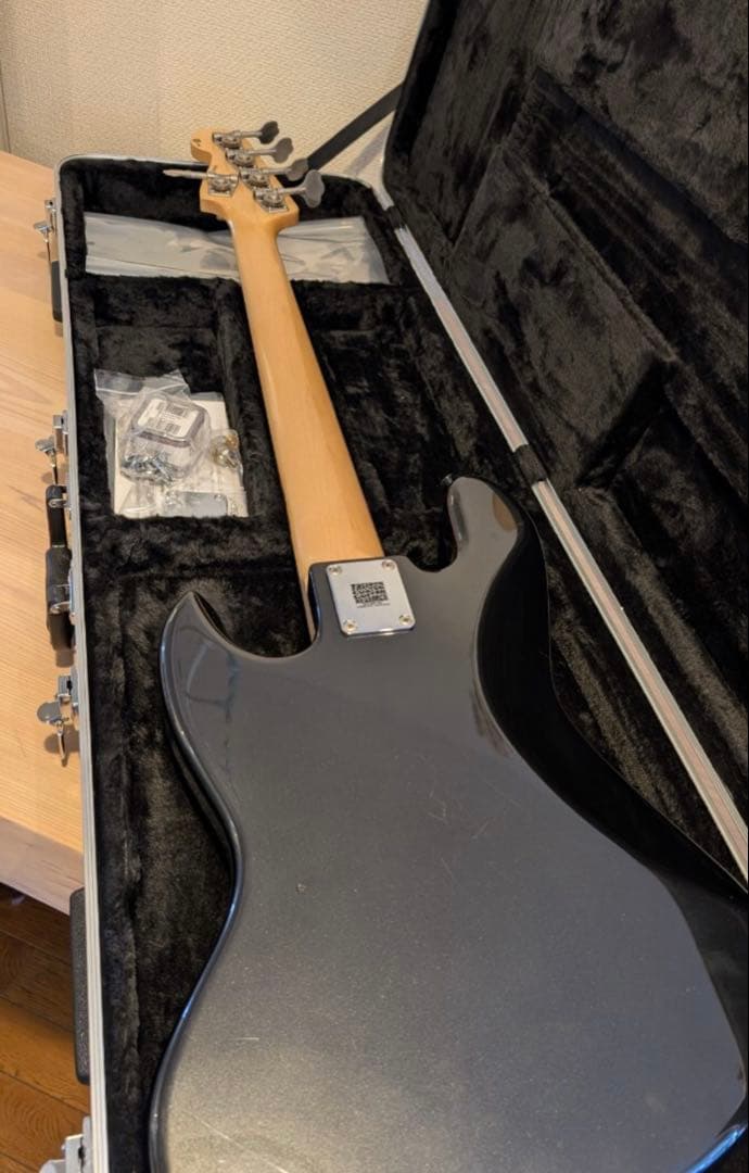 ベース FREEDOM CUSTOM GUITAR RESEARCH JB 5st