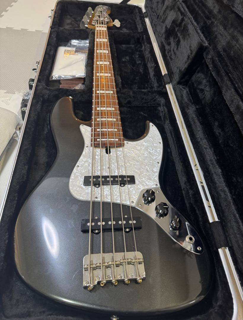 ベース FREEDOM CUSTOM GUITAR RESEARCH JB 5st