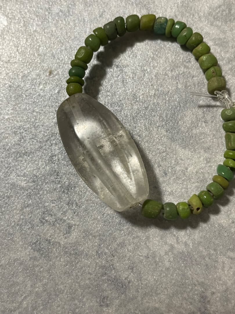 水晶製切子玉とガラス玉　古墳時代　勾玉　縄文　石器　土器