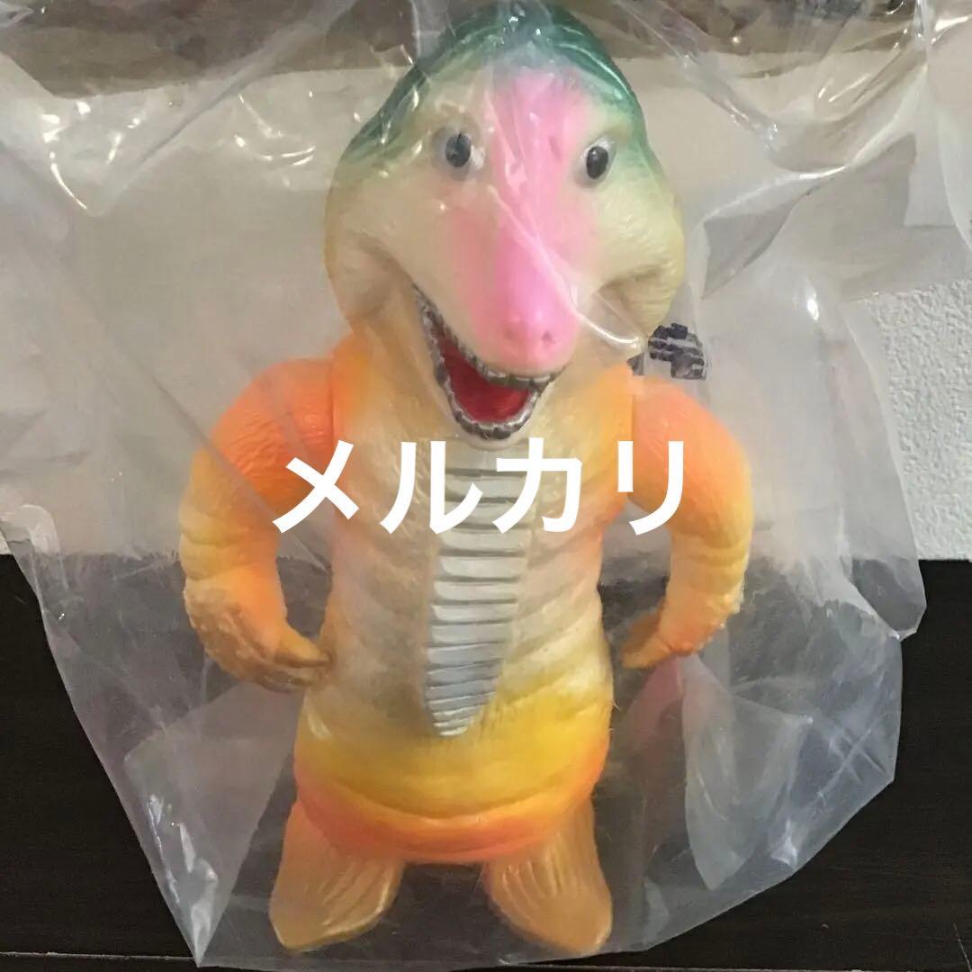 モグネチュードン　レアカラー　スタンダードサイズ　ソフビ　スペクトルマン