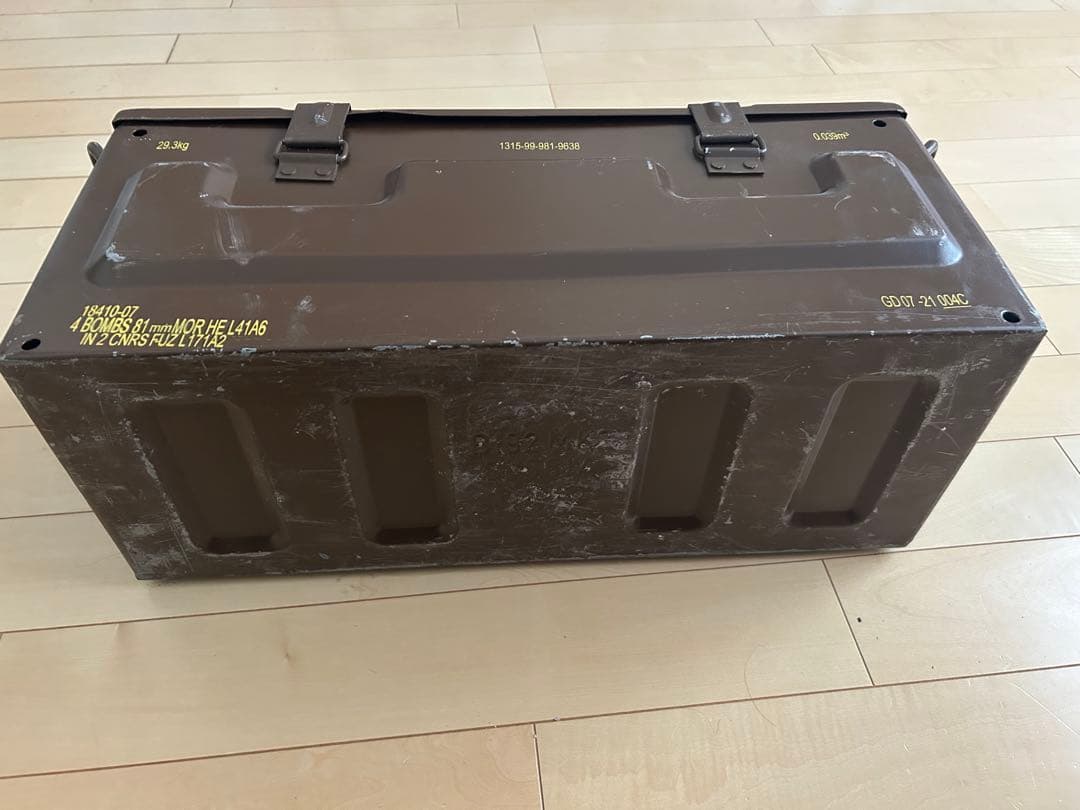ミリタリーボックス　イギリス軍　アンモ缶　道具箱