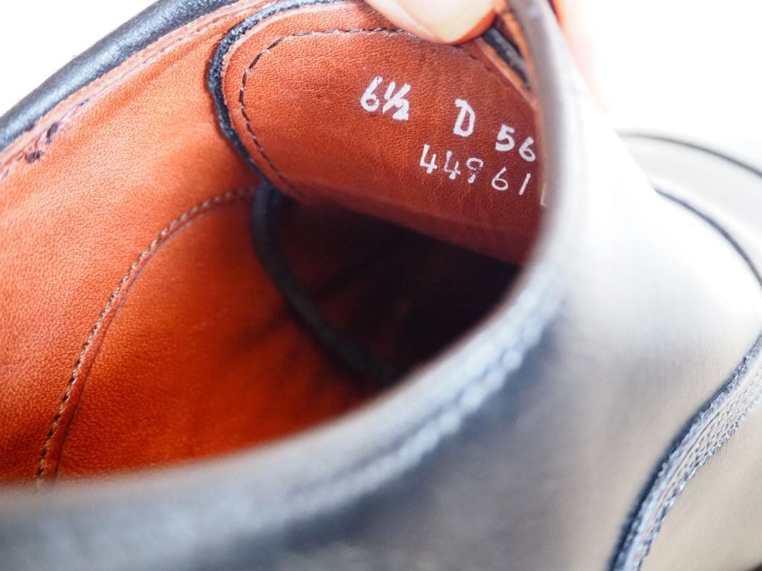 マオ 5615 Park Avenue