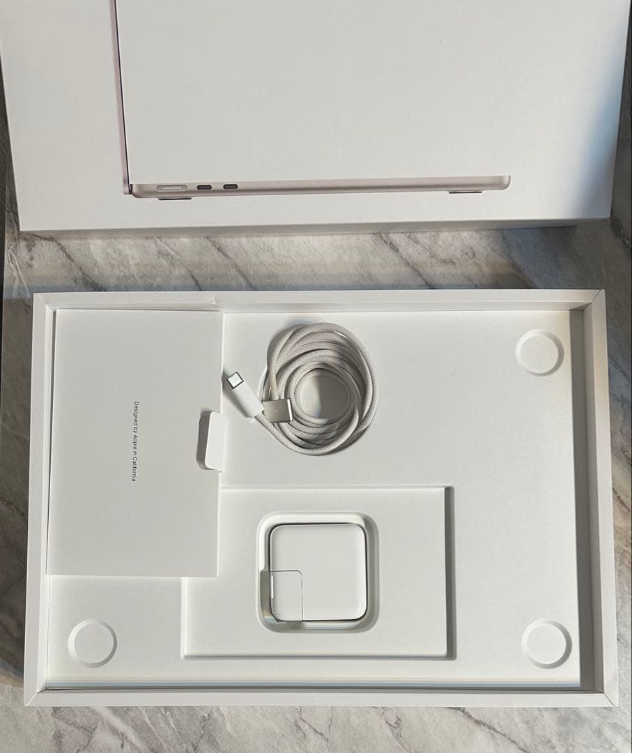 MacBook air m2チップ 13.6インチ 8GB 256GB ゴールド