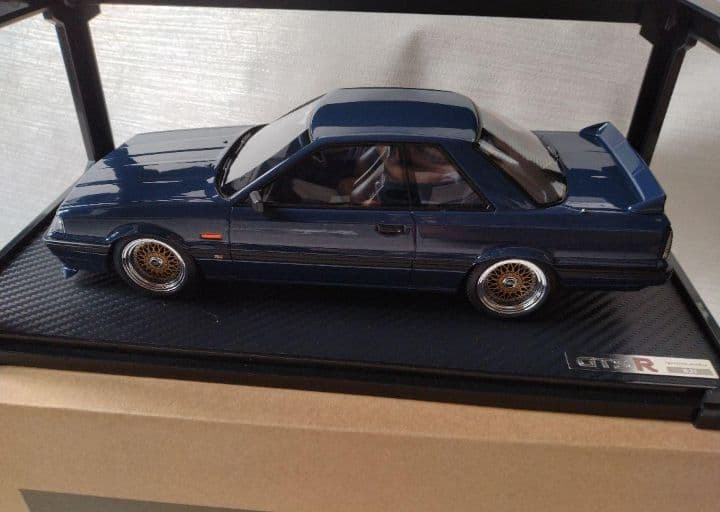 1/ 18　スカイライン GTS-R (R31) Blue Black