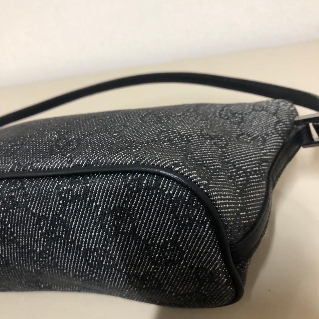 グッチ アクセサリーポーチ GGキャンバス ブラック