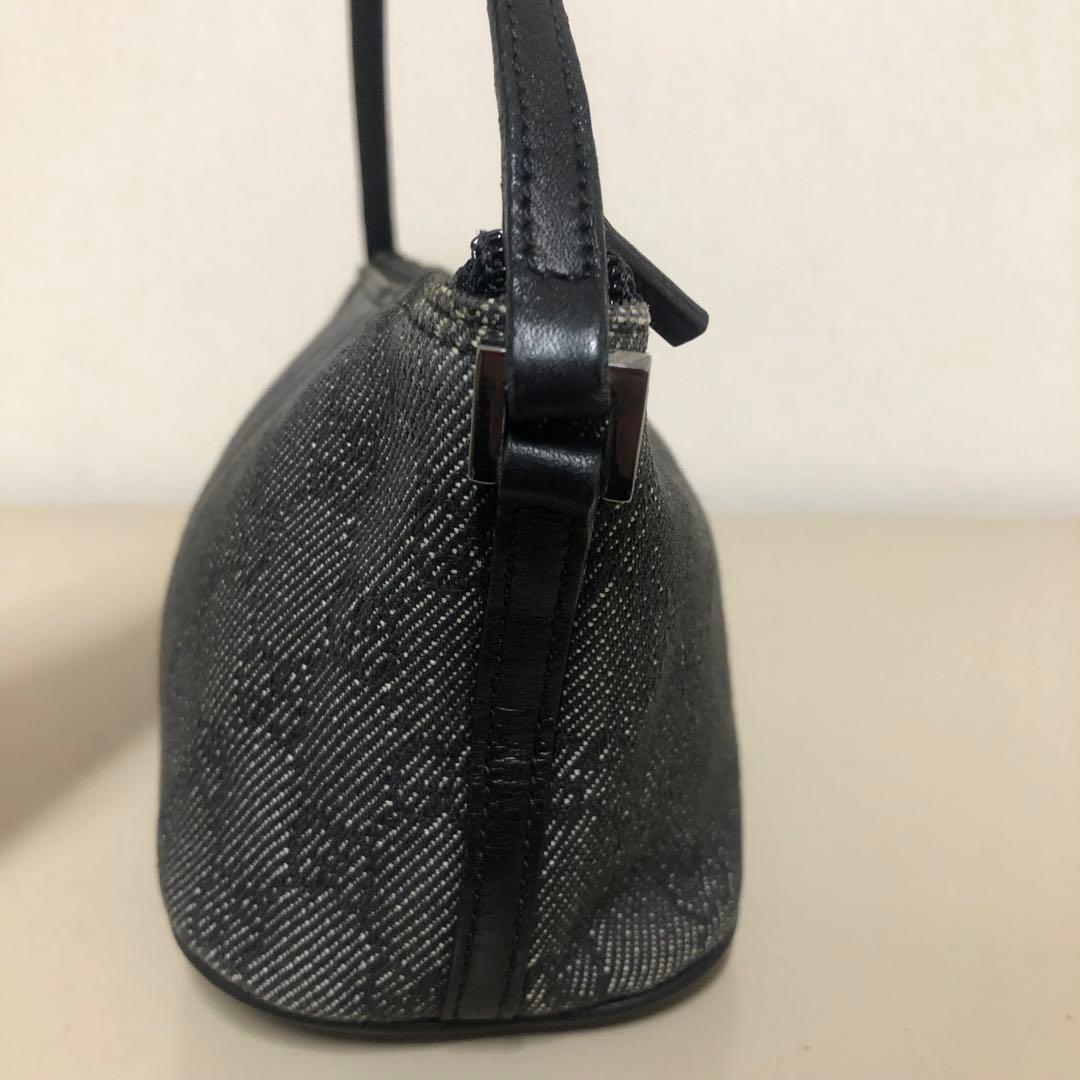 グッチ アクセサリーポーチ GGキャンバス ブラック