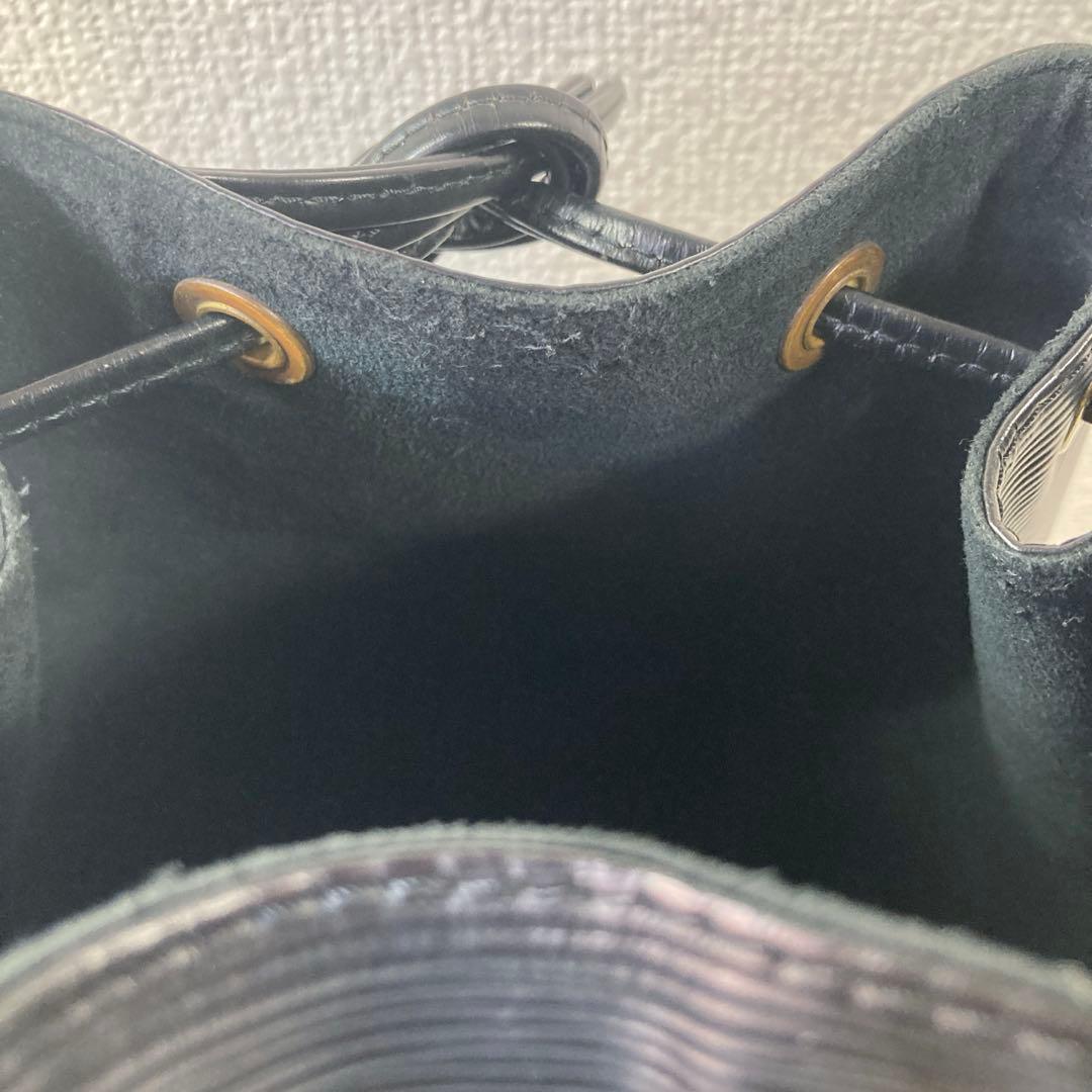 LOUIS VUITTON エピレザー プチノエ ノワール 黒 バケットバッグ
