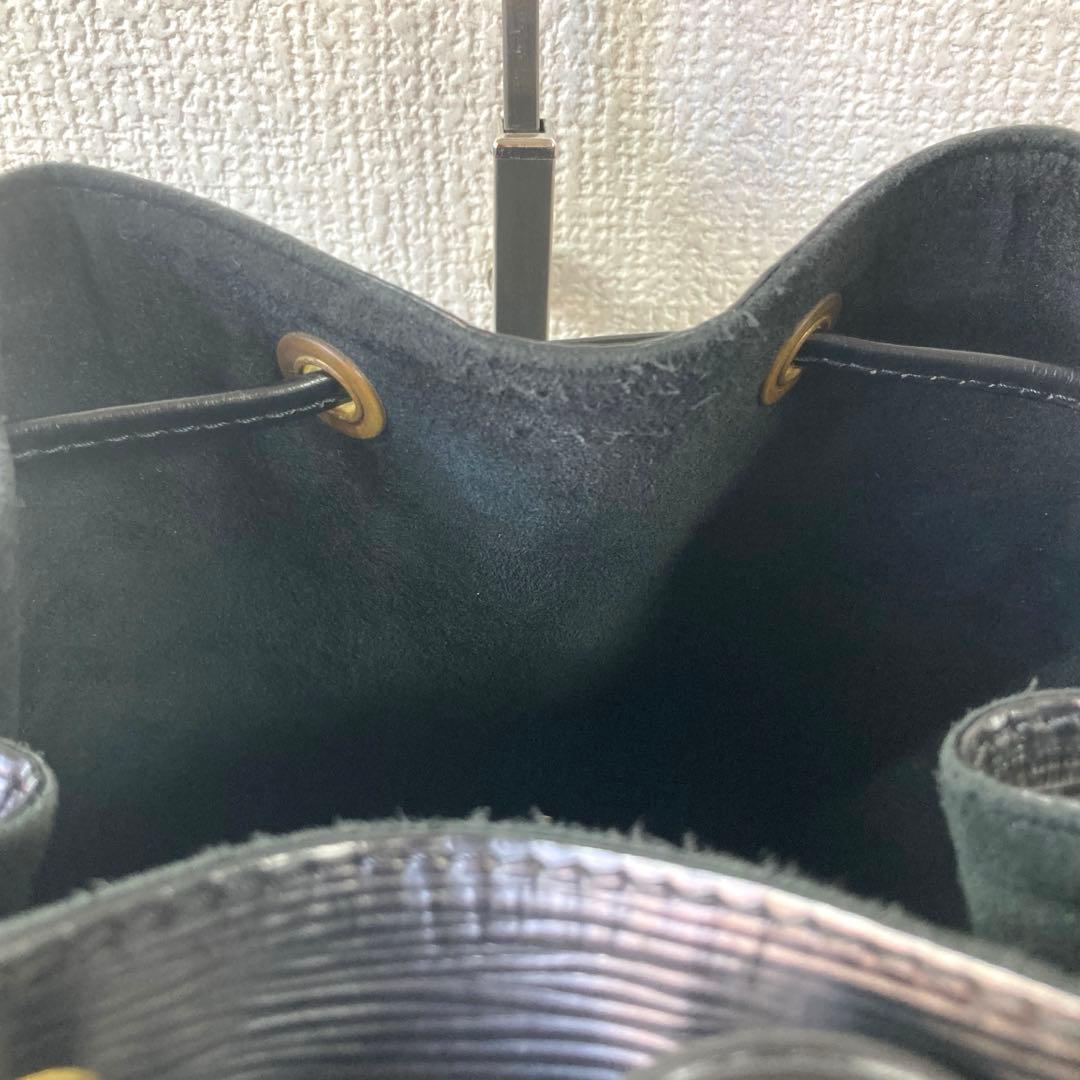 LOUIS VUITTON エピレザー プチノエ ノワール 黒 バケットバッグ