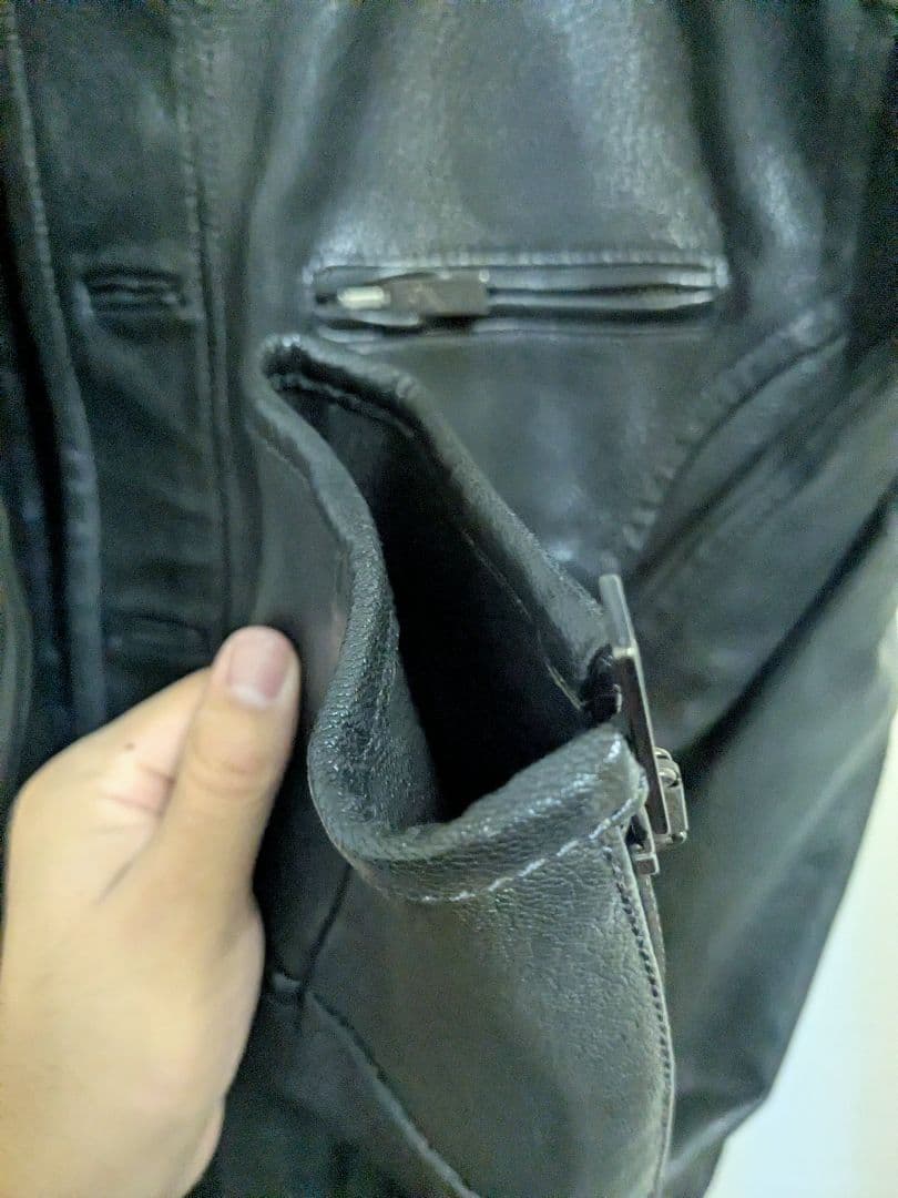 EMPORIO ARMANI ブラックレザー シングルライダースジャケット