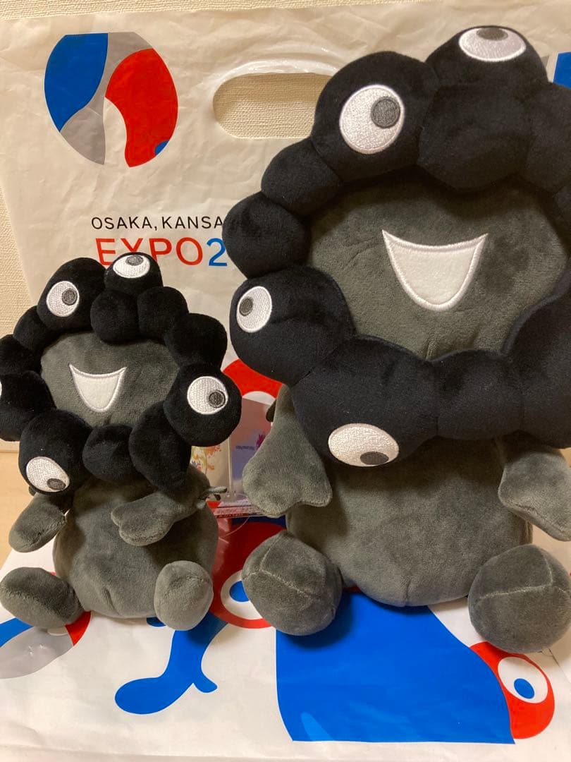 ミャクミャク　お手玉風ぬいぐるみ　黒　Mサイズ　黒ミャクミャク　大阪関西万博
