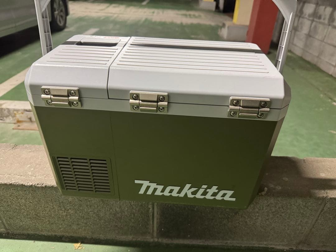 Makita ポータブル冷蔵庫 グリーン