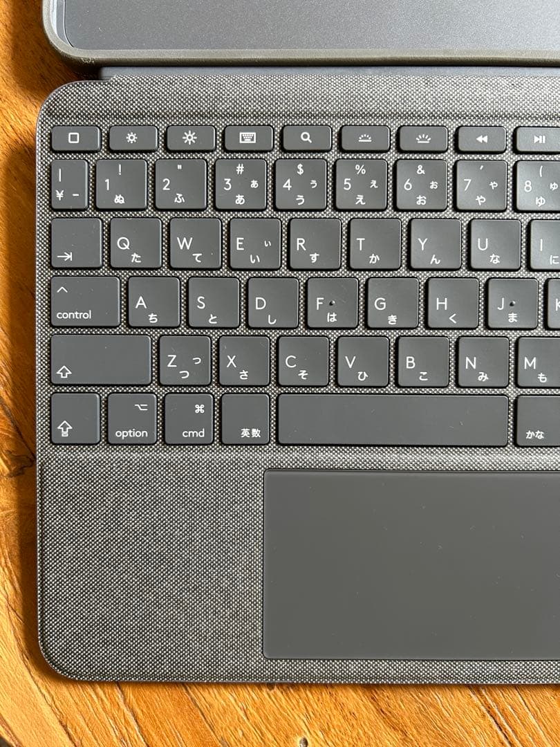 11インチiPad ProロジクールCombo Touch Keyboard