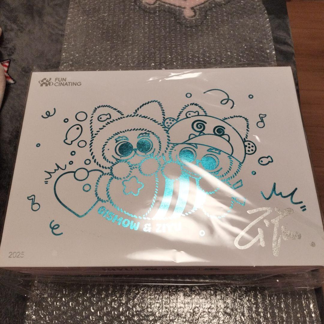 梓渝 ZIYU コラボグッズ　FUN CINATING RevengedLove