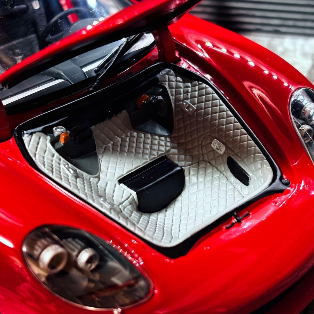 1/18 PMA ポルシェ カレラ GT 2004 カーマインレッド