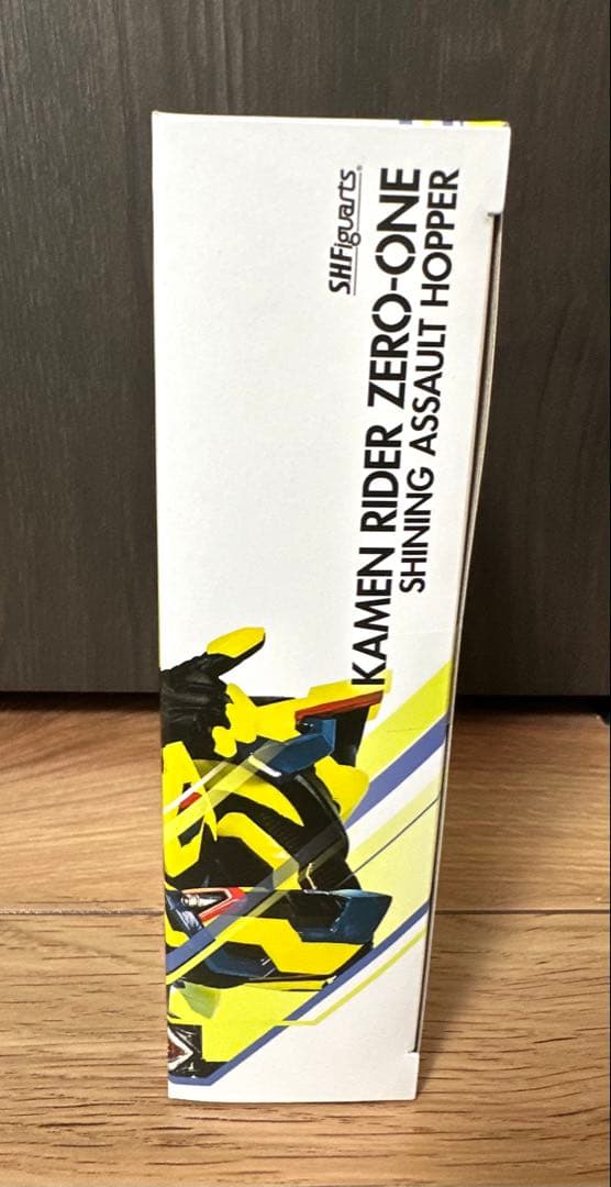 SHフィギュアーツ 仮面ライダーゼロワン シャイニングアサルトポッパー