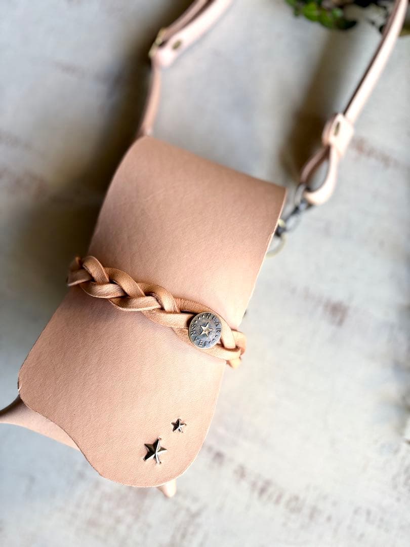 ヌメ革ナチュラルコンパクト蓋付きシザーケース