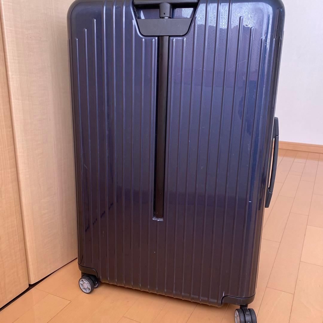 朝日です。リモワ　スーツケース　4輪