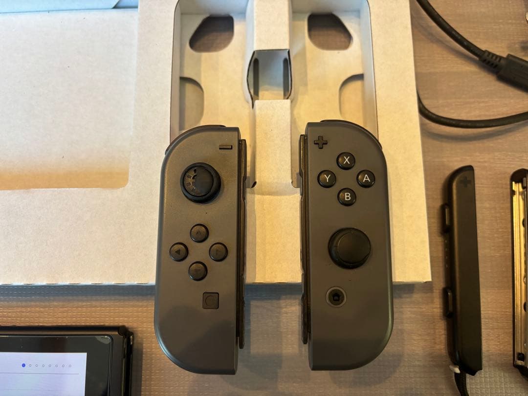 Nintendo Switch 本体 グレー Joy-Con付き