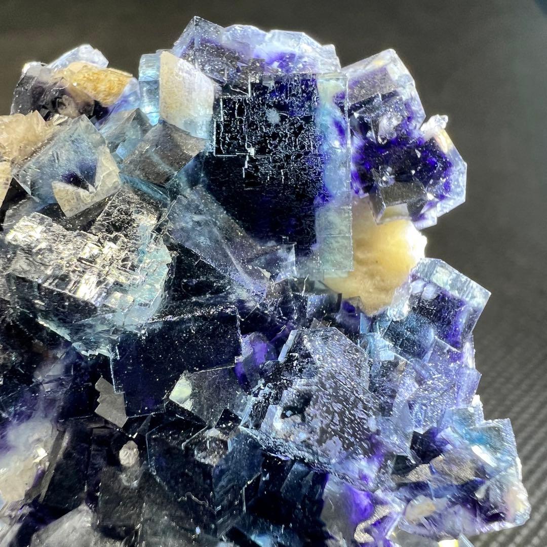 内モンゴル産　プレート型　パープルゾーニング　ライトブルーフローライト