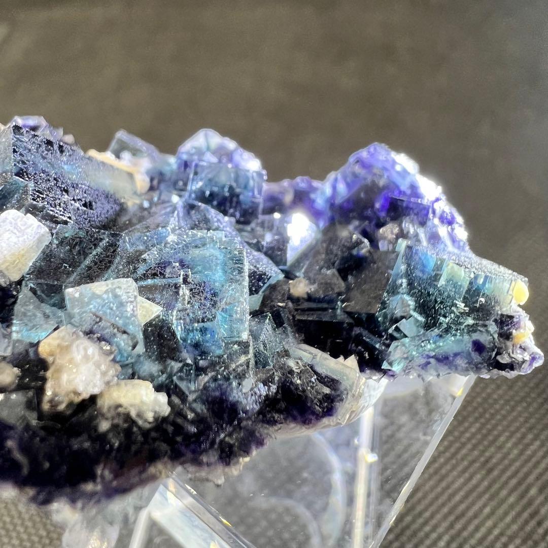 内モンゴル産　プレート型　パープルゾーニング　ライトブルーフローライト