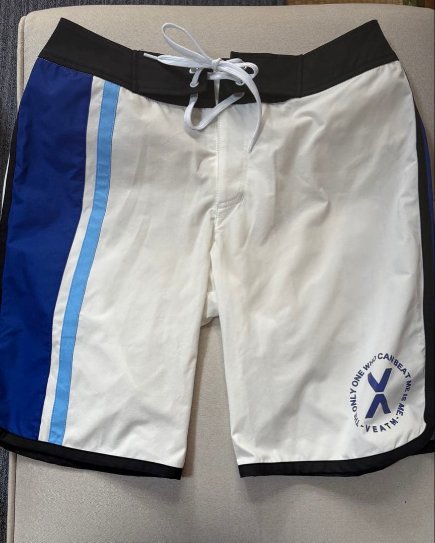 VEATM サーフパンツ　フィジーク　Mサイズ ホワイト/ブルー