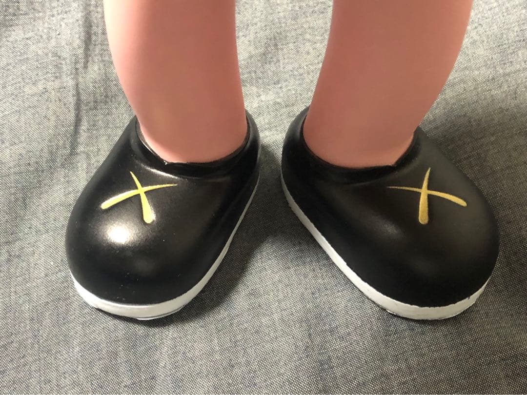 kaws Yue Min Jun フィギュア