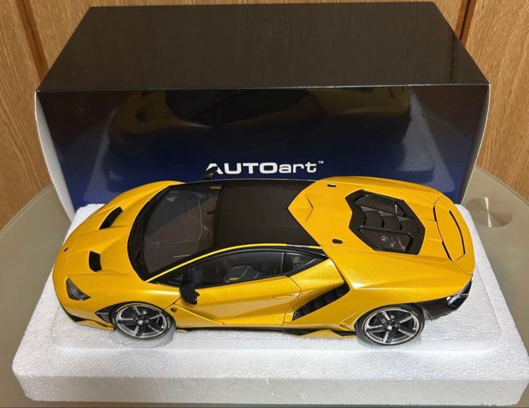 オートアート1/18 ランボルギーニ チェンテナリオ　絶版品