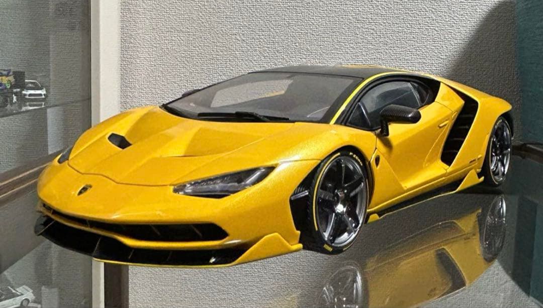 オートアート1/18 ランボルギーニ チェンテナリオ　絶版品