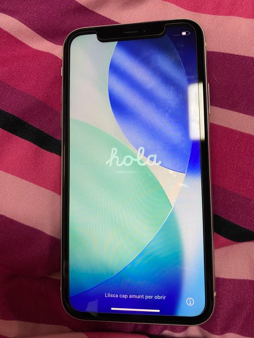 美品Apple iPhone 11 ホワイト 64GB 本体