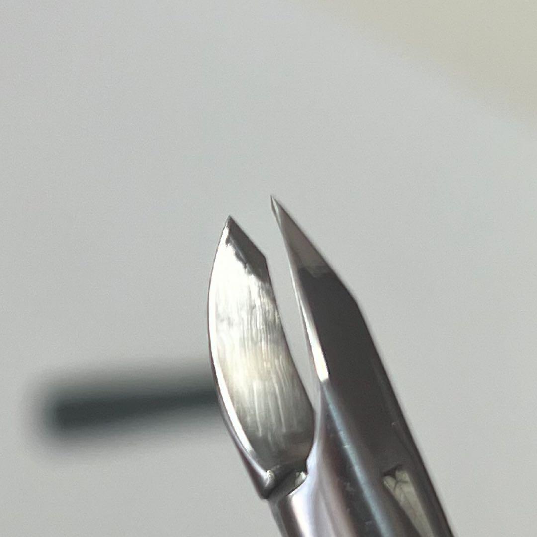 光 キューティクルニッパー ティアラ 3㎜