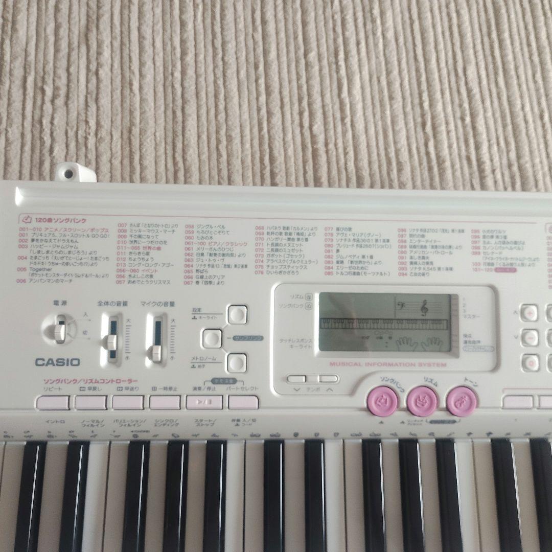CASIO LK-105 電子ピアノ・キーボード ルーチェ 光ナビ 送料込み