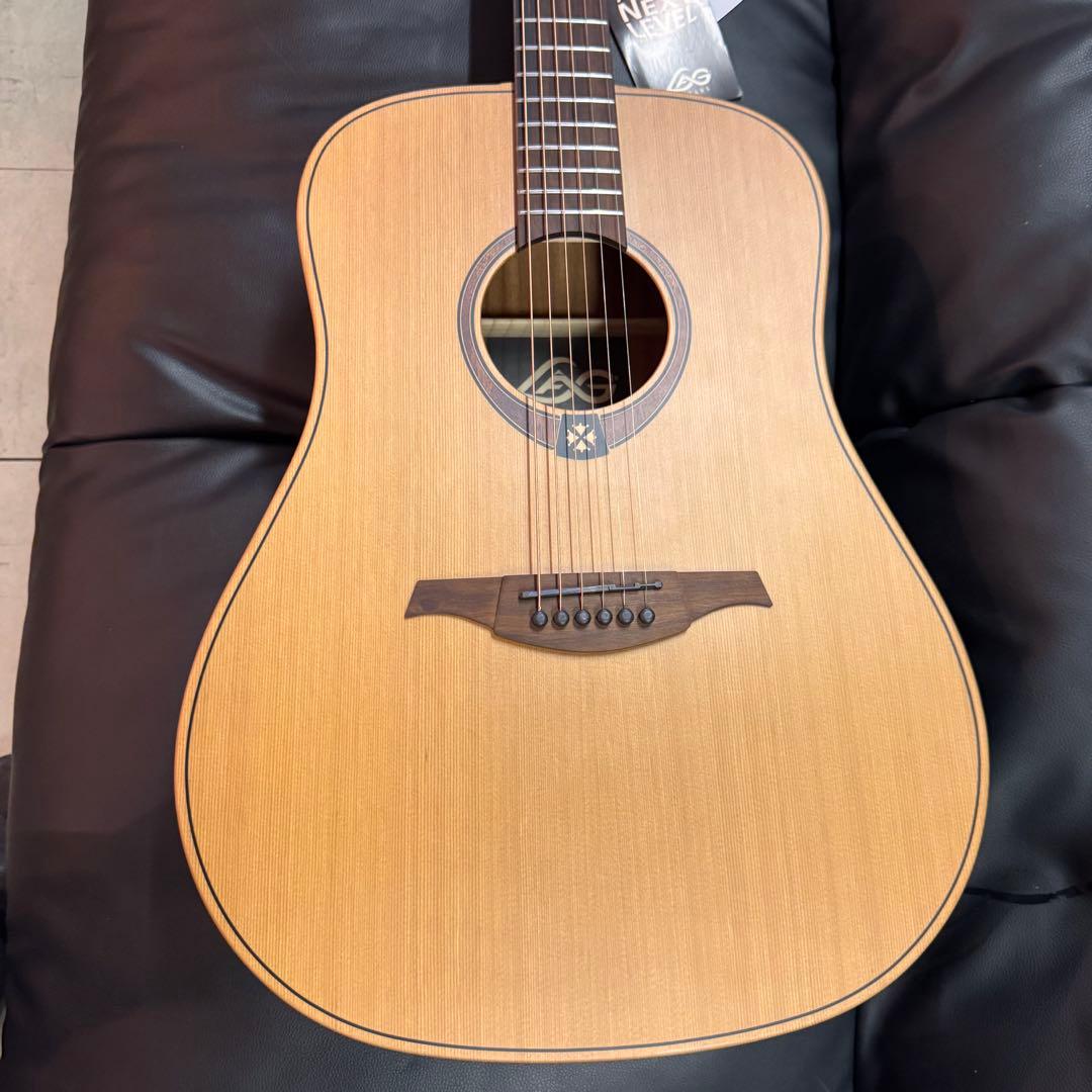 LAG GUITARSラグギターズ アコースティックギター ドレッドノートタイプ
