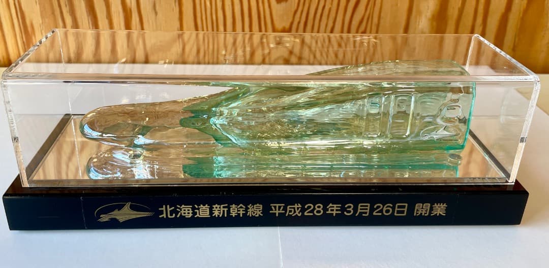 北海道新幹線 開業記念品 ガラス製 オブジェ 模型