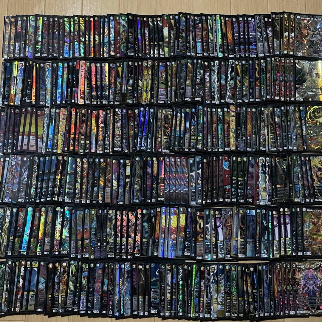 デ*屋様 デュエマ　引退品・まとめ売り 光り物333枚スリーブ付