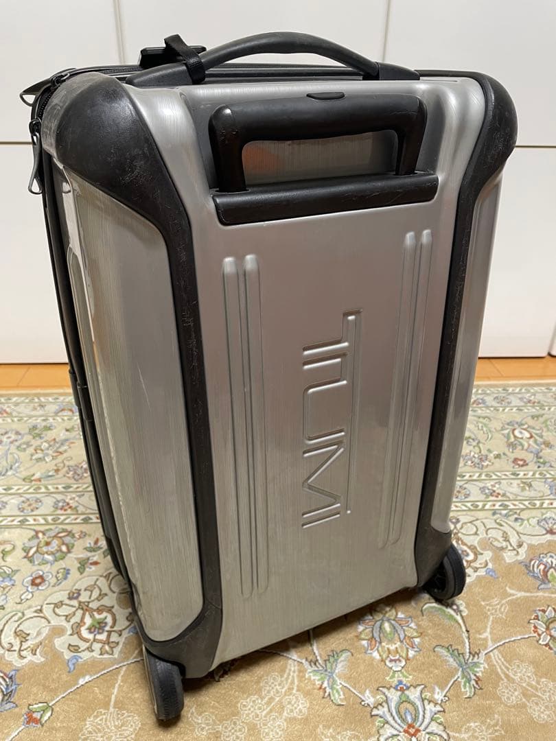 TUMI アルミニウム キャリーケース TSAロック　機内持ち込み 28000D