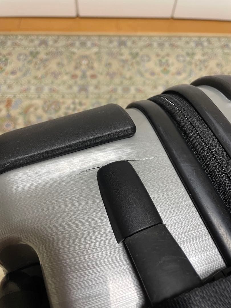 TUMI アルミニウム キャリーケース TSAロック　機内持ち込み 28000D