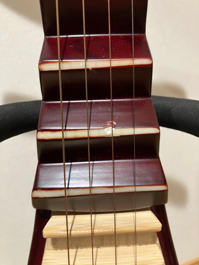 中国琵琶 宮廷楽器 撥弦楽器　木製 琵琶 4弦 花の彫刻