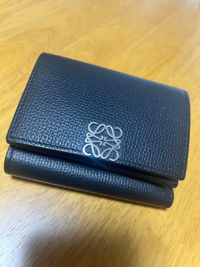 LOEWE 三つ折り財布 黒 レザー