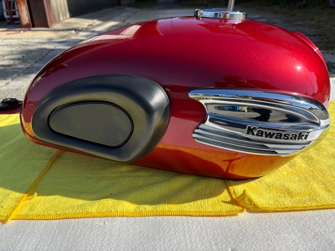 Kawasaki W650(1999)タンク　エンブレム、パット、コック、キー付