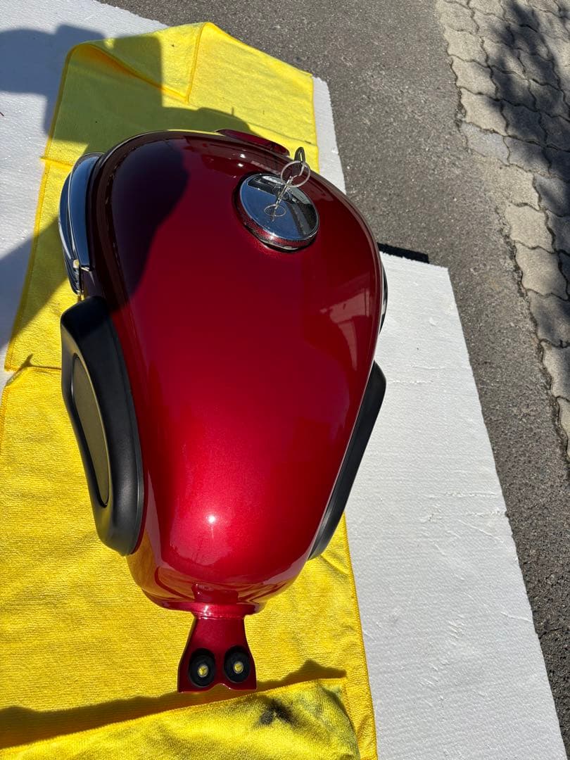 Kawasaki W650(1999)タンク　エンブレム、パット、コック、キー付