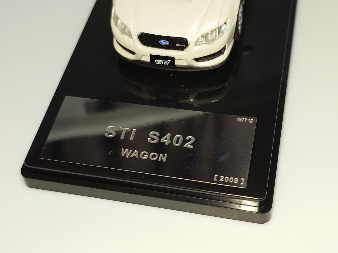 1/43 SUBARU STI S402 WAGON ホワイトパール W262