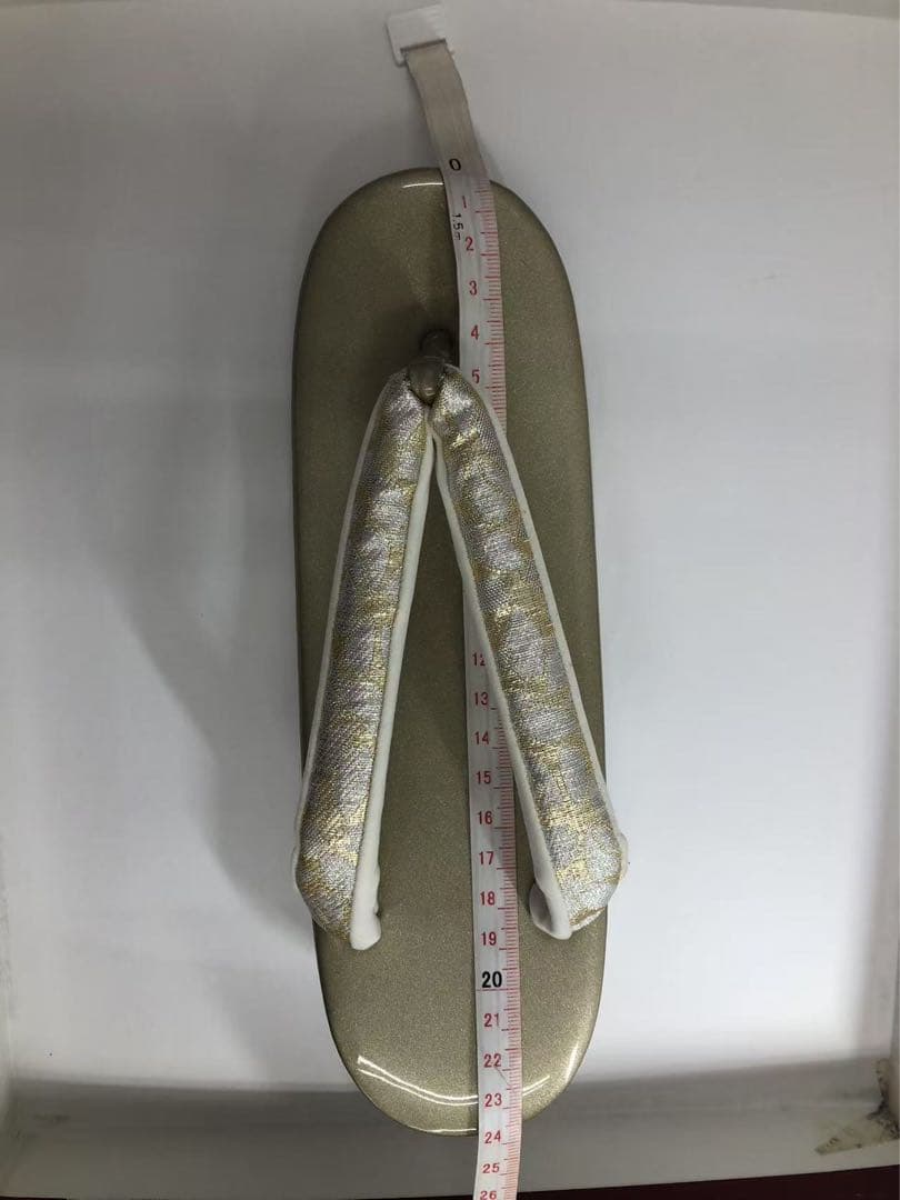 お値下げ　ゴールドの和装用バッグと草履セット