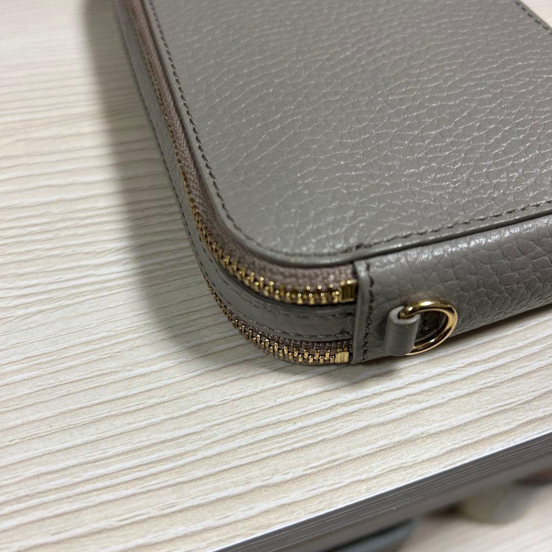 ATAO アタオアミュレット　グレー レザー ショルダーバッグ タッセル付き