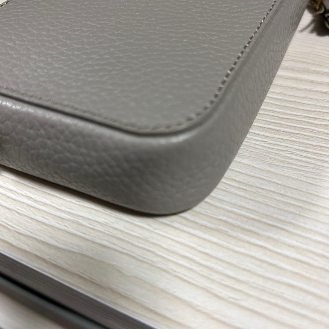 ATAO アタオアミュレット　グレー レザー ショルダーバッグ タッセル付き