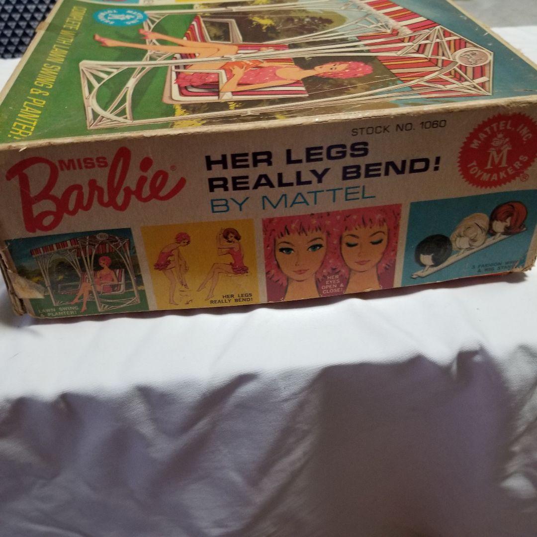 ヴィンテージ　バービー箱付きセットです。