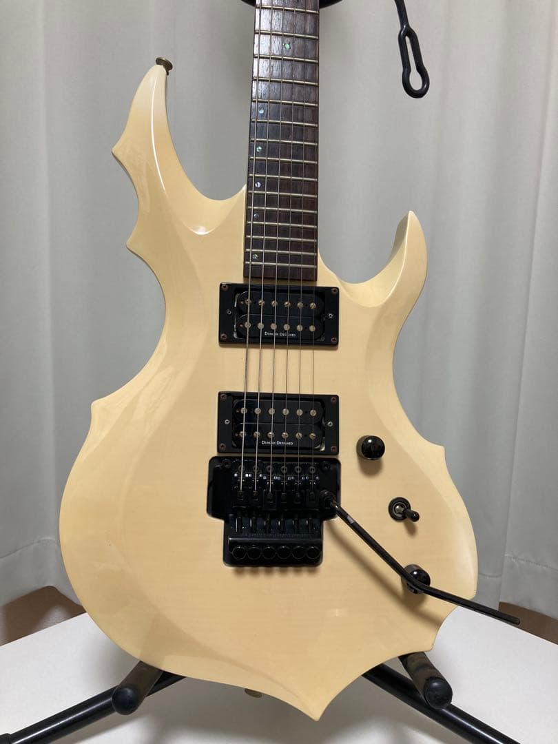 グラスルーツ　フォレストタイプ　エレキギター Duncan Designed