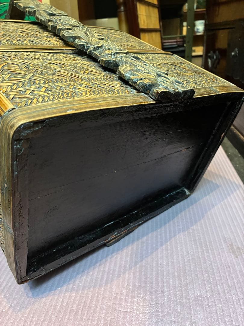 茶道具　煎茶道具入れ　籠　提藍　骨董品　彫刻　木製　網代編み　2段式