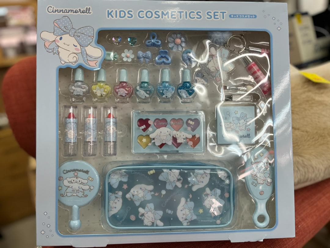 ★新品★サンリオ　シナモンロール　キッズコスメセット　早い者勝ち　売り切れ品